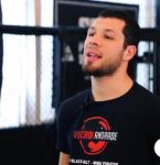 aprenda a joelhada voadora e fortaleça abdá´men e pernas