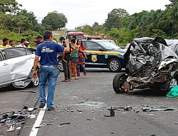 Acidente deixa uma vá­tima fatal e outras feridas na BR-316 proximo a Capanema