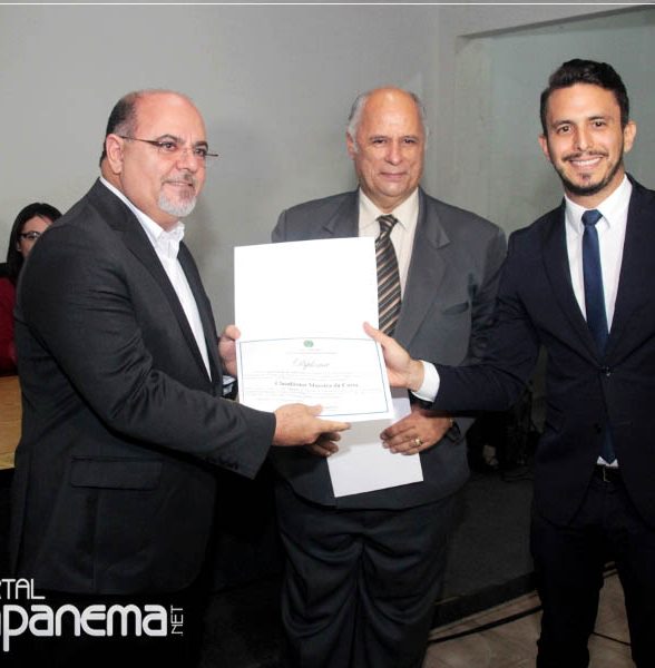 Prefeito, vice-prefeito e vereadores são diplomados em Capanema