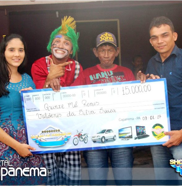 Entrega de 15 Mill na 78Âª Extração do Capanema Show de Prêmios