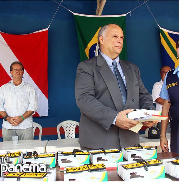 Prefeitura assina nomeação dos agentes de segurança pública e de trá¢nsito em Capanema.