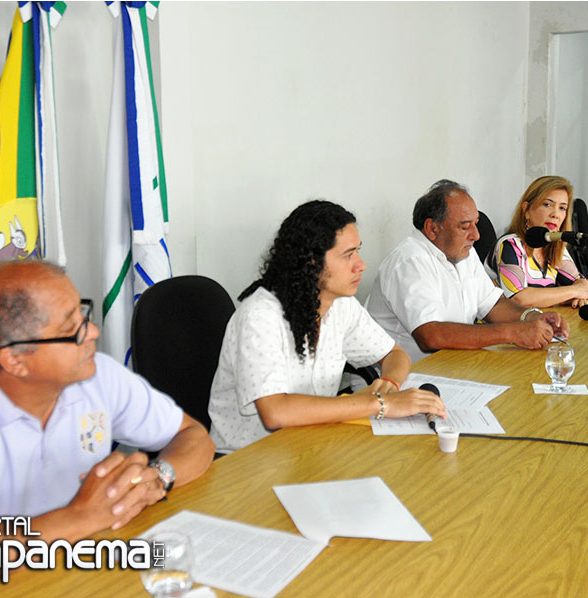 Estudantes reúnem com Vereadores e Secretários para propor projeto de cursinho popular gratuito em Capanema