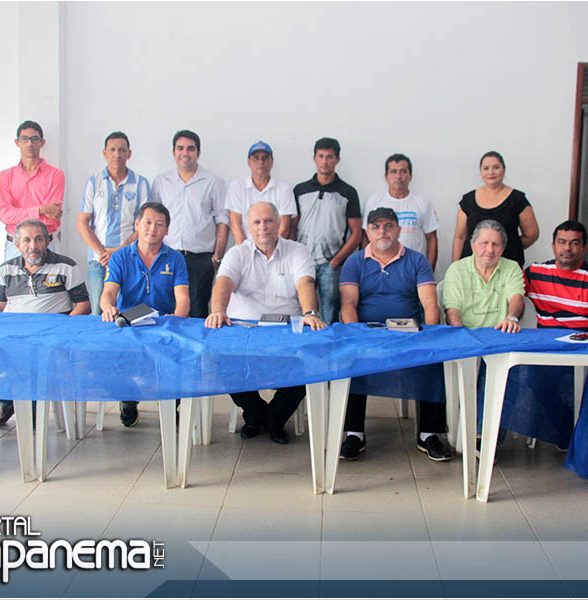 Prefeitura reúne com produtores e apresenta equipe técnica da Sec. de Agricultura