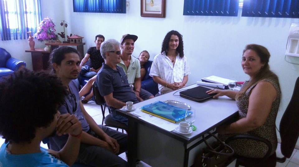 Classe artá­stica e estudantil reúnem com Secretaria de Cultura de Capanema em defesa do projeto CULTURA EM MOVIMENTO