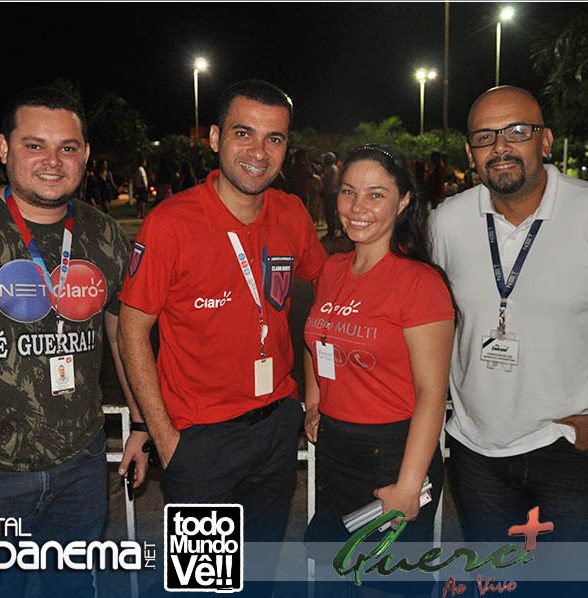 Banda Quero Mais e Claro net em apresentação cultural