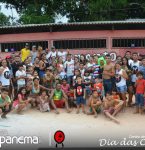 Academia CTJP CFC fight combat entrega brinquedos e cestas básicas em bairros carentes de Capanema