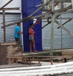 Usuários consomem drogas em pleno Centro Comercial de Capanema