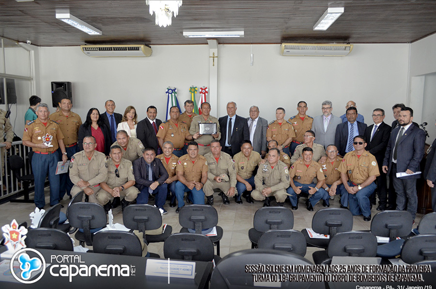 Grupamento do Corpo de Bombeiros de Capanema recebe homenagem na Cá¢mara Municipal