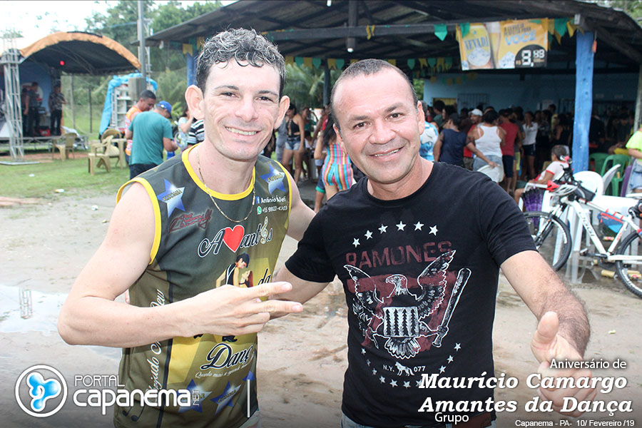 Aniversário do Cantor Maurá­cio Camargo e do Grupo Amantes da Dança em Capanema