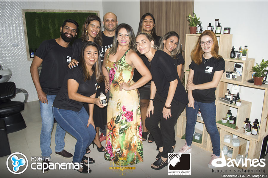 O Salão Laudemira Bacelar promove treinamento com a equipe da Davines Belém