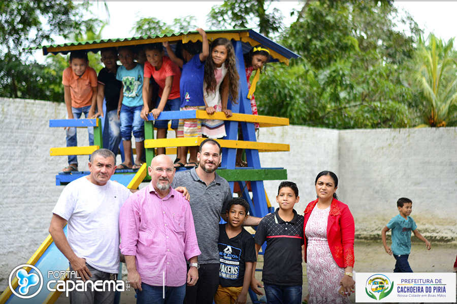Prefeito Leonardo Vale entrega mais duas escolas na zona rural de Cachoeira do Piriá