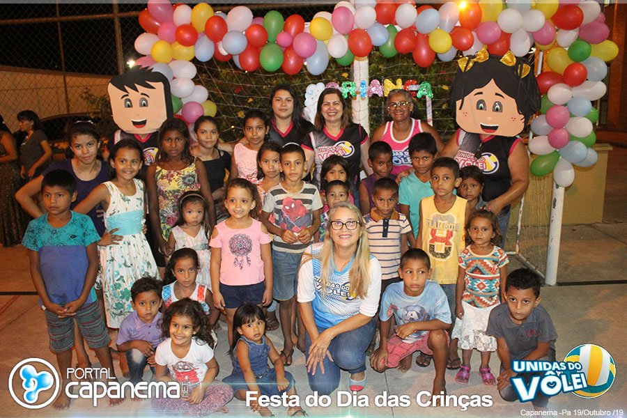 O Grupo Unidas do Vá´lei realiza comemoração do dia das Crianças em Capanema