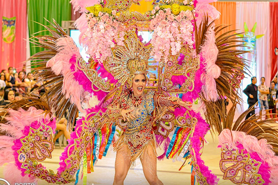Socorro Portela é a Rainha do Carnaval de Capanema