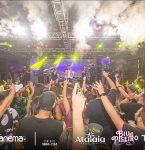 Show de Tarcá­sio do Acordeom e Biu do Piseiro no Atalaia Beach Club em Salinas