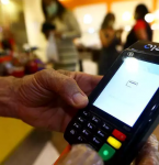 Entidades alertam consumidores para evitar golpes nas compras do final de ano