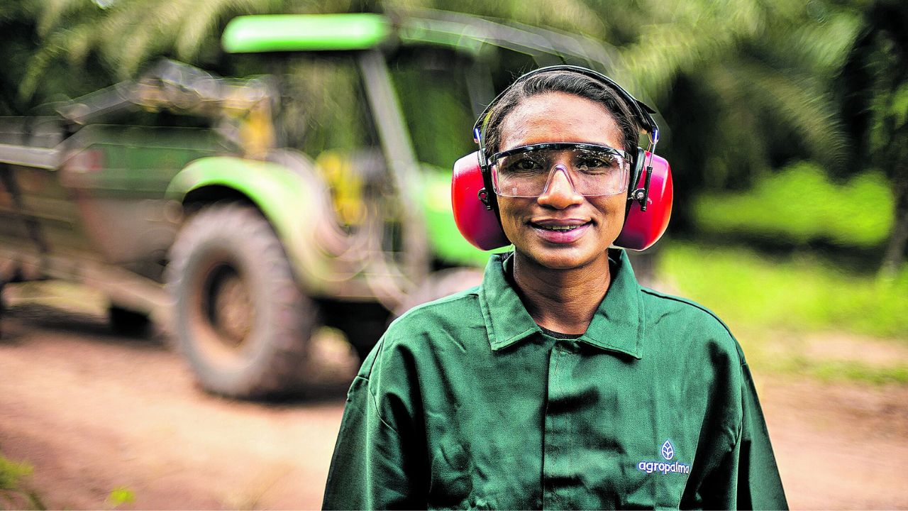 Agropalma amplia contratação de mulheres para diversas áreas