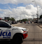 Assalto com refém na Augusto Montenegro: atirador é posicionado para tentar encerrar a crise