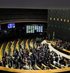 Congresso aprova crédito para o piso salarial da enfermagem