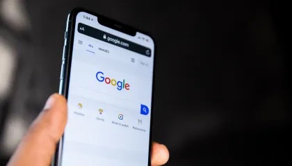 Pioneiro da inteligência artificial sai do Google para alertar sobre “perigos” tecnológicos