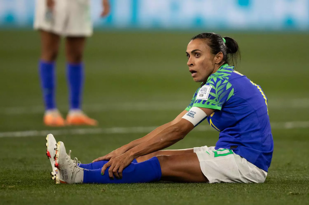 Após eliminação, Marta anuncia despedida das Copas do Mundo: ‘É o fim da linha’;
