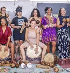 Projeto forma mulheres para tocar instrumentos no carimbó e ritmos regionais