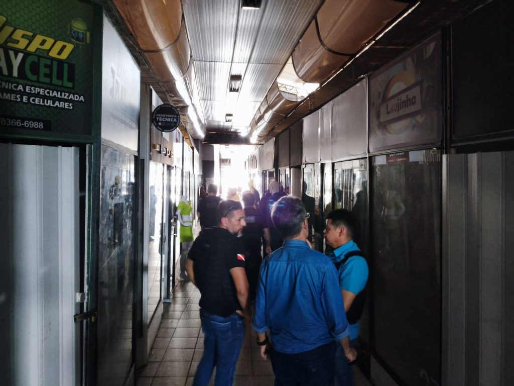 Galeria de lojas é autuada por furto de energia em Belém