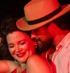 Liz Amazônia lança clipe da canção "Boto Loiro"