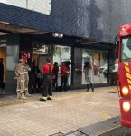 Forro desaba e prédio do Sesc é evacuado pelos bombeiros