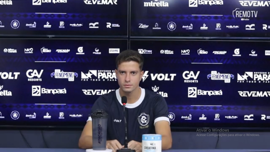 Volante do Remo comemora estreia e diz que torcida foi 'parâmetro' para aceitar proposta