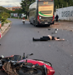 Mulher morre após grave colisão entre moto e ônibus em Marabá