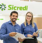 Sicredi alcança a marca de 9 milhões de associados e estima abrir mais de 400 novas agências em dois anos