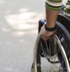 LinkedIn lança Guia para Recém-Formados 2025 com dicas de oportunidades