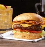 Festival do hambúrguer em Belém terá 20 hamburguerias e shows gratuitos neste fim de semana