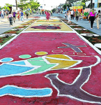 Cores e devoção se espalham e enfeitam as ruas de Capanema 