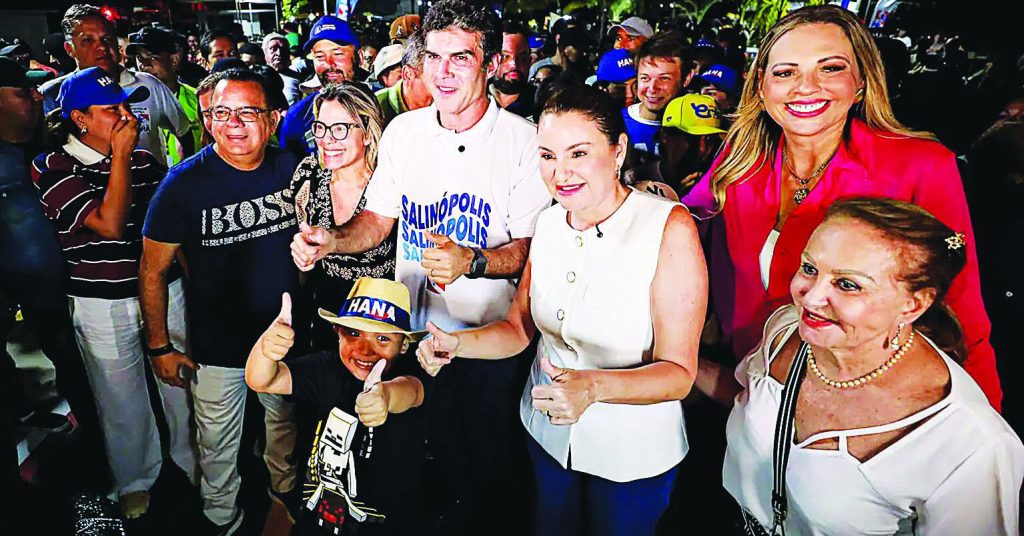 Salinópolis: Estado entrega nova passarela da Praia do Maçarico