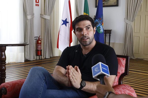 Prefeito anuncia novo concurso com 60 vagas para auditor fiscal em Belém