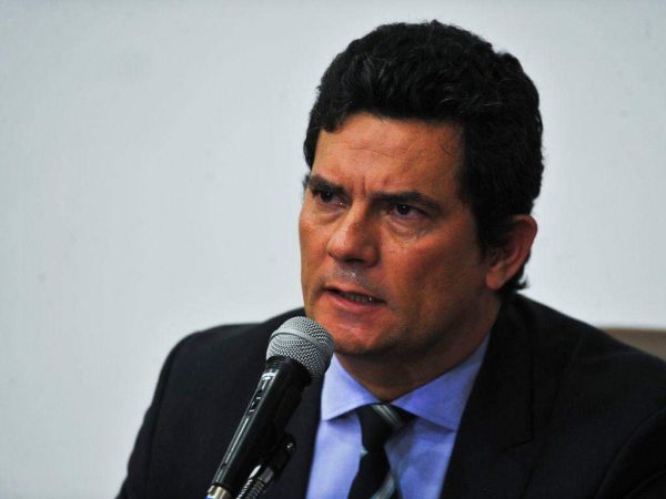 Moro elogia Fux após pedido de vista e aposta em reversão de ação contra ele no STF
