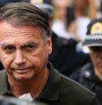 Veja os números que família Bolsonaro acertou na quadra; 13 está entre eles