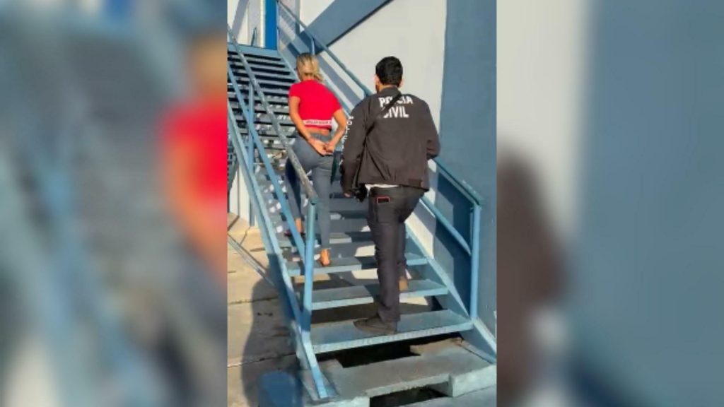 Mulher condenada por rouba é presa na Alça Viária após condenação definitiva