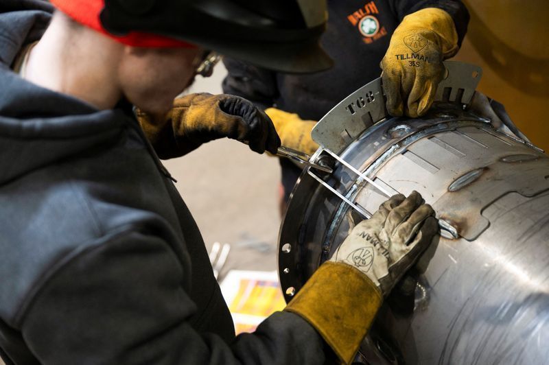 Baixa produtividade inviabiliza escala de trabalho 5X2, mostra estudo