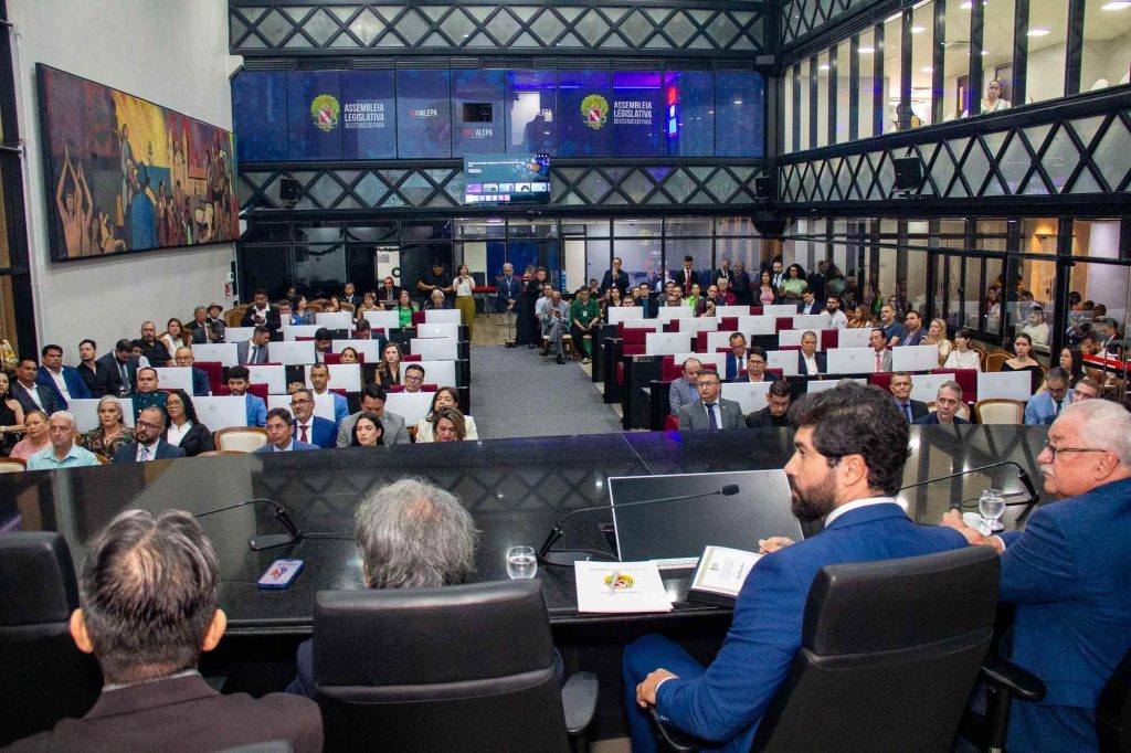 Alepa aprova PEC do acúmulo de cargos, projetos do Executivo e convênios do ICMS
