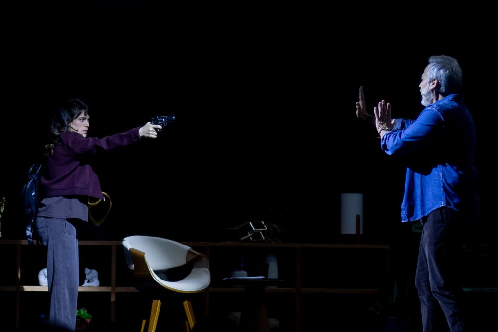 Espetáculo teatral “JOB” estreia hoje em Belém e provoca reflexão sobre os limites da vida digital