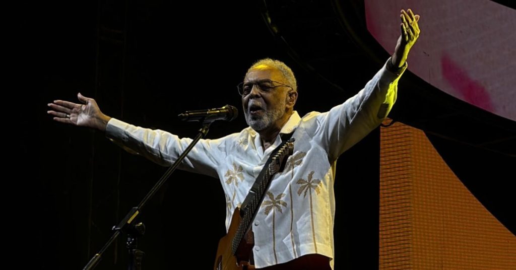 Gilberto Gil diz que compôs sucesso em Belém: "música meio maniçoba"