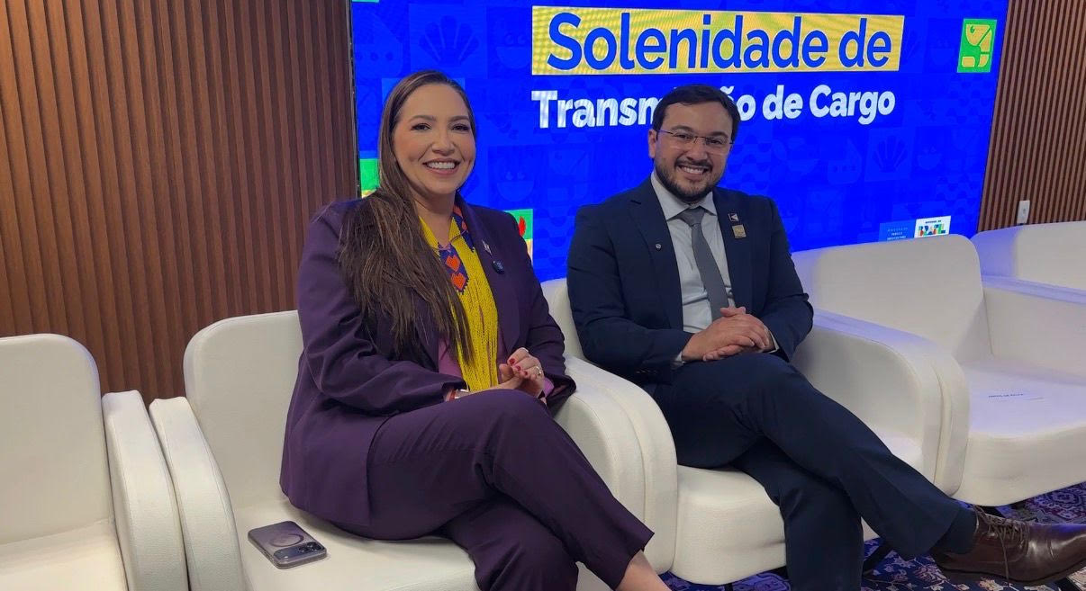 Adriana Falconeri prestigia posse de paraense como Ministro da Pesca e Aquicultura