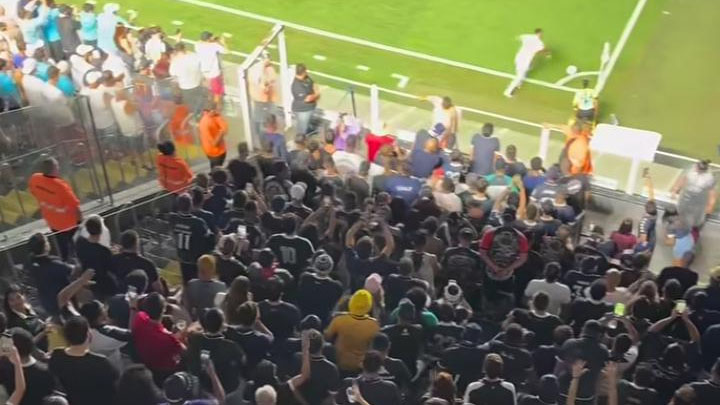 Torcida do Remo provoca Neymar na Vila: "não vai pra Copa"