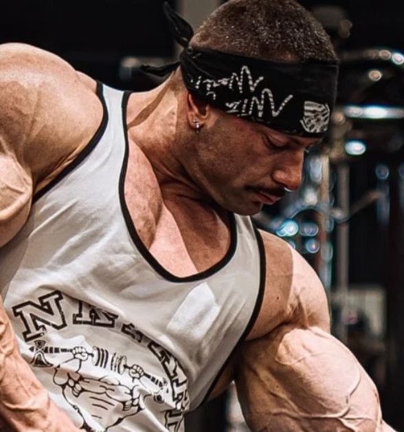 Brasileiro Leandro Peres leva título e garante vaga no Mr. Olympia