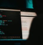 Como a IA ameaça seu emprego? OpenAI apresenta novas perspectivas