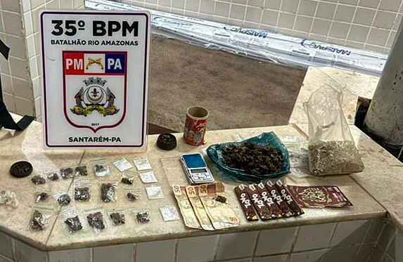 Suspeito de ‘delivery de drogas’ é preso com skunk e cocaína em Santarém