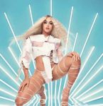 Pabllo Vittar dança "rock doido" e se declara: "Te amo Belém"