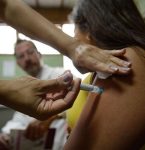 Ministério da Saúde prorroga vacinação contra HPV para jovens de 15 a 19 anos
